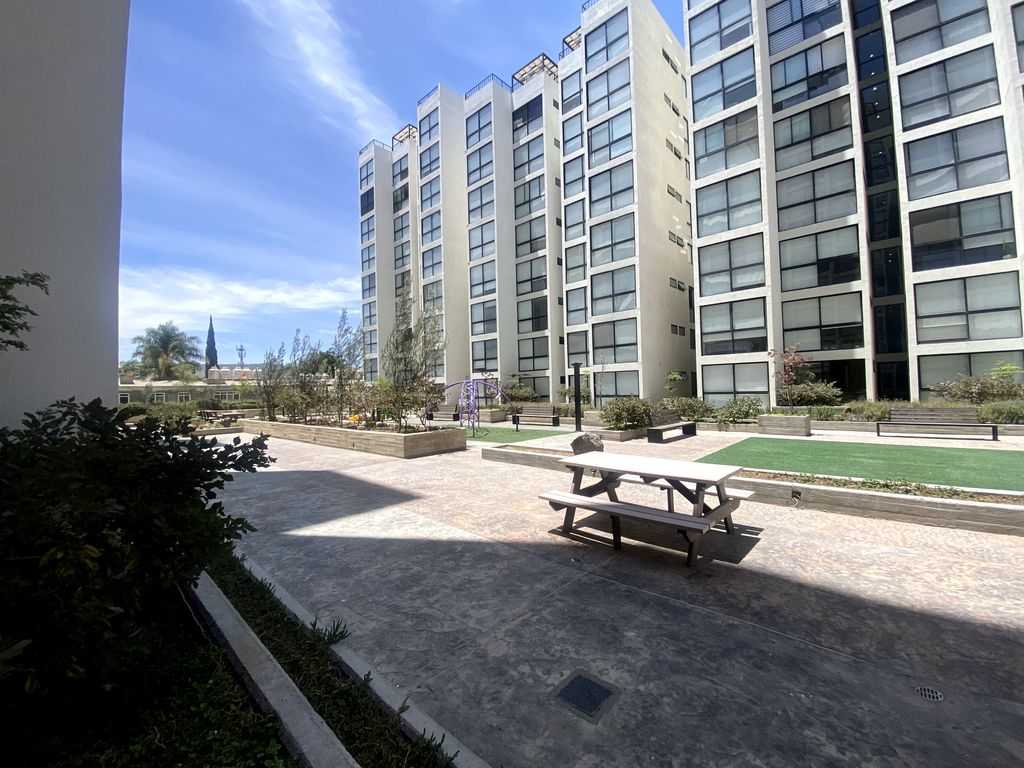 OPORTUNIDAD depa semi nuevo en Santa Ana Tepetitlan