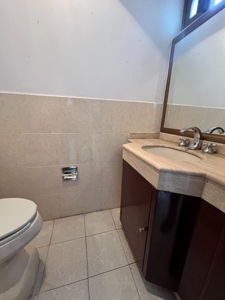 VENTA Casa amplia en condominio La Gavia 