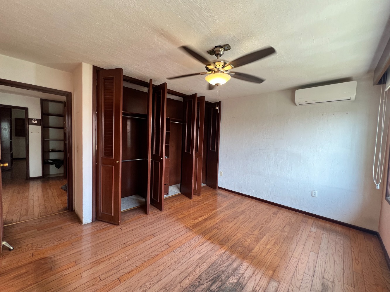 VENTA Casa amplia en condominio La Gavia 