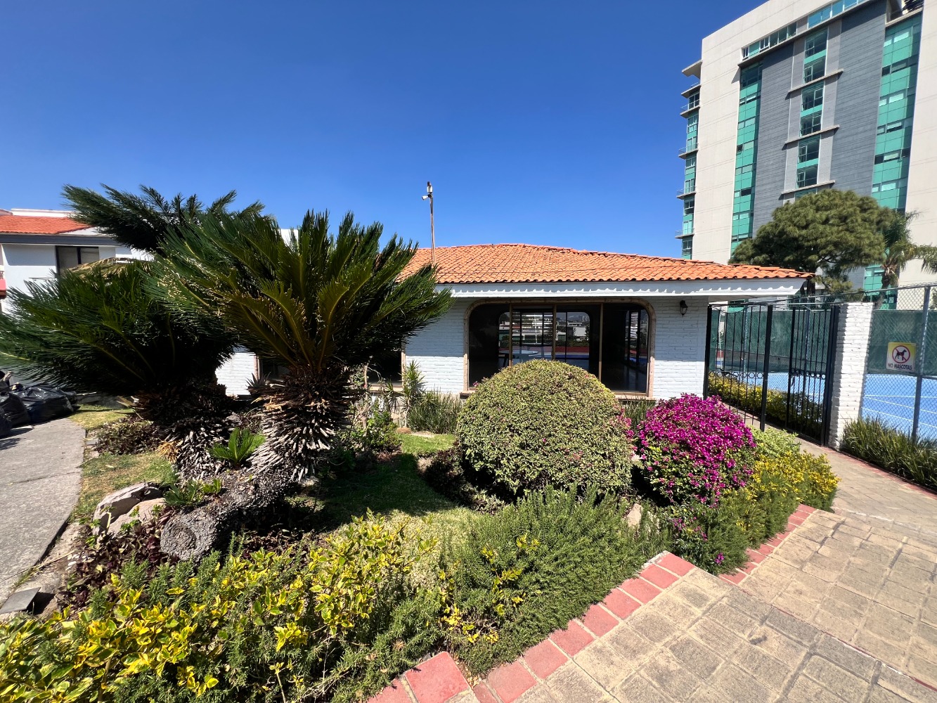 VENTA Casa amplia en condominio La Gavia 