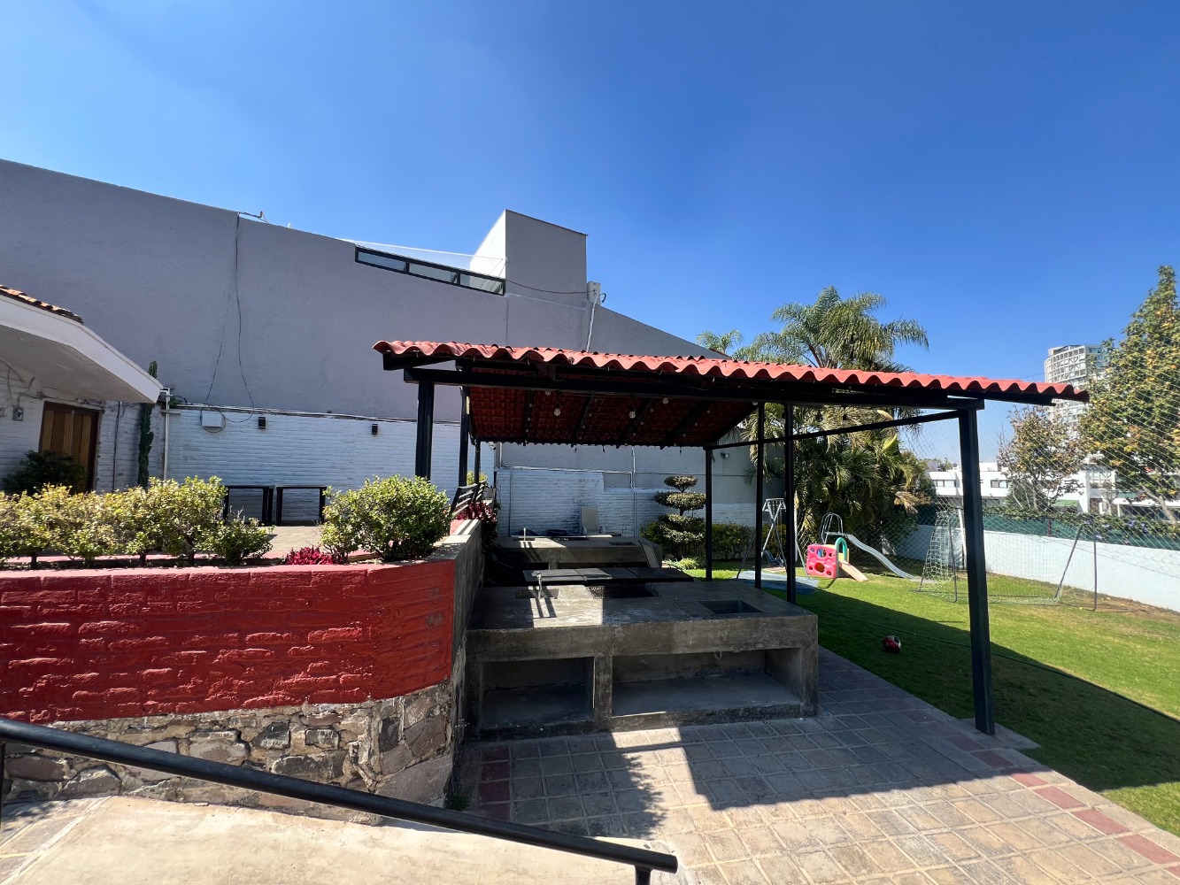 VENTA Casa amplia en condominio La Gavia 