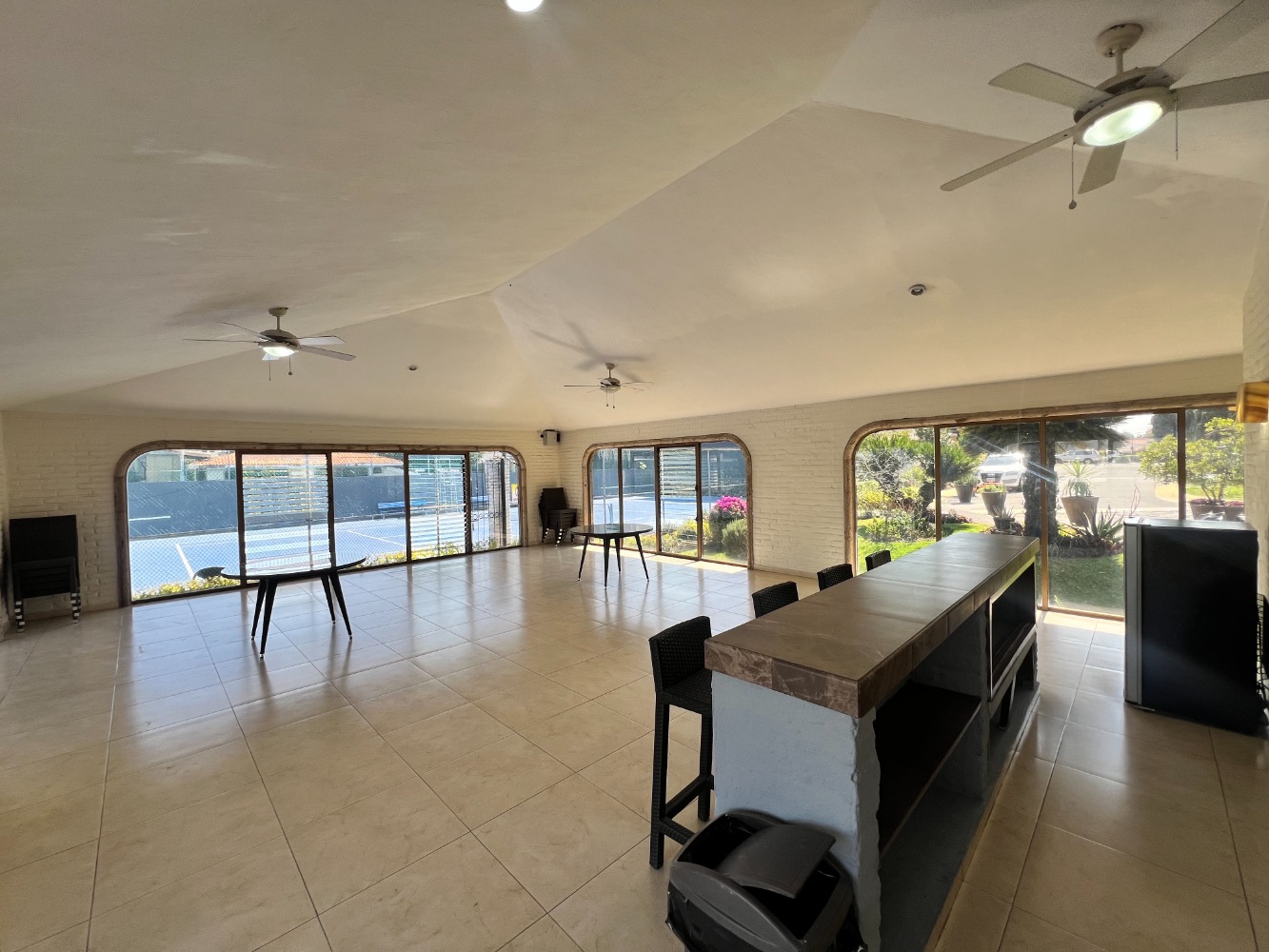 VENTA Casa amplia en condominio La Gavia 