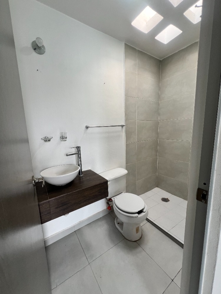 Casa en Venta condominio Valle de las Flores, Tlajomulco, Jalisco