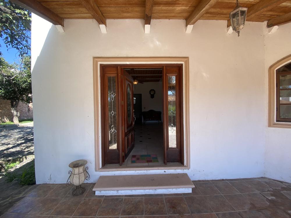 Residencia que ofrece calidad de vida en Vista Hermosa, Ajijic. Chapala