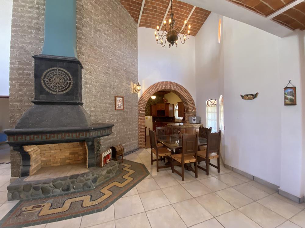 Residencia que ofrece calidad de vida en Vista Hermosa, Ajijic. Chapala