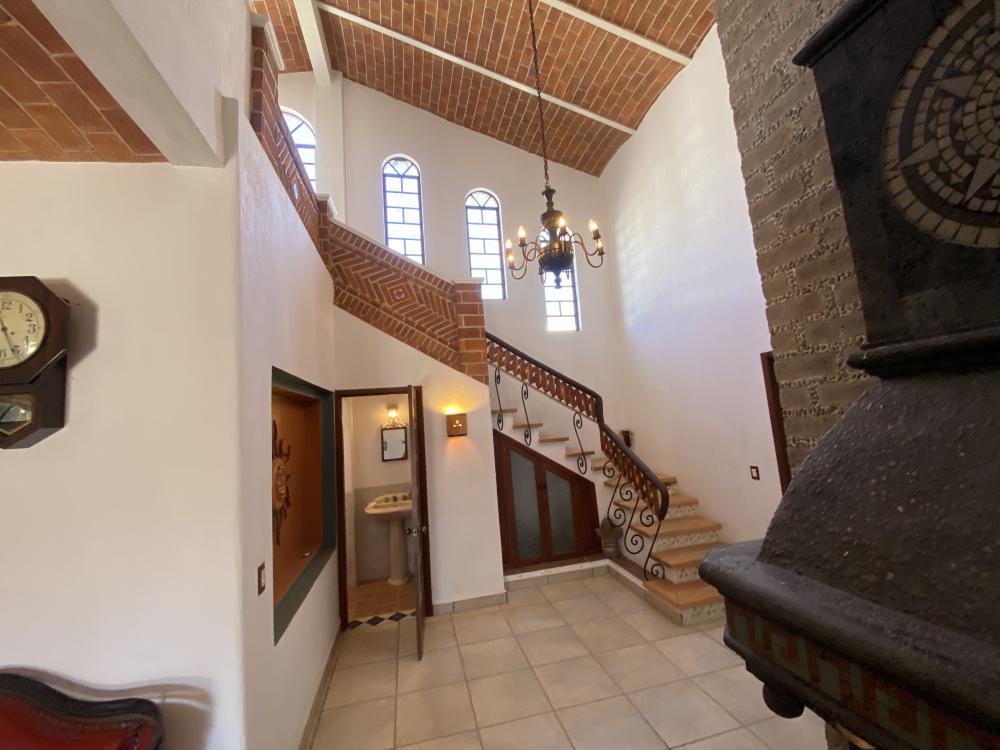 Residencia que ofrece calidad de vida en Vista Hermosa, Ajijic. Chapala