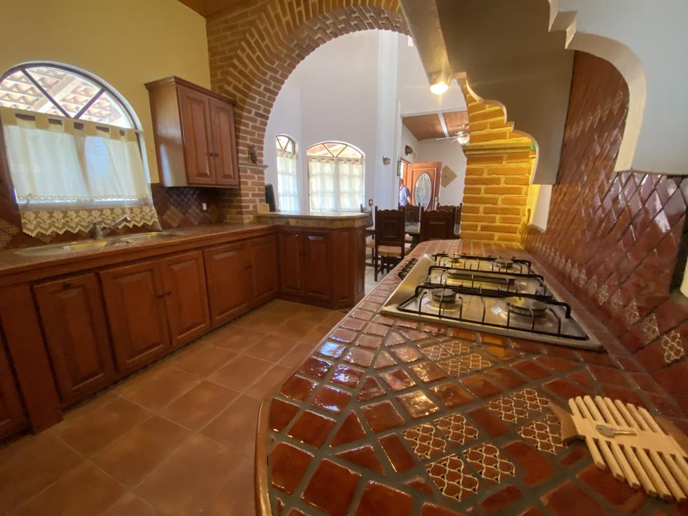 Residencia que ofrece calidad de vida en Vista Hermosa, Ajijic. Chapala