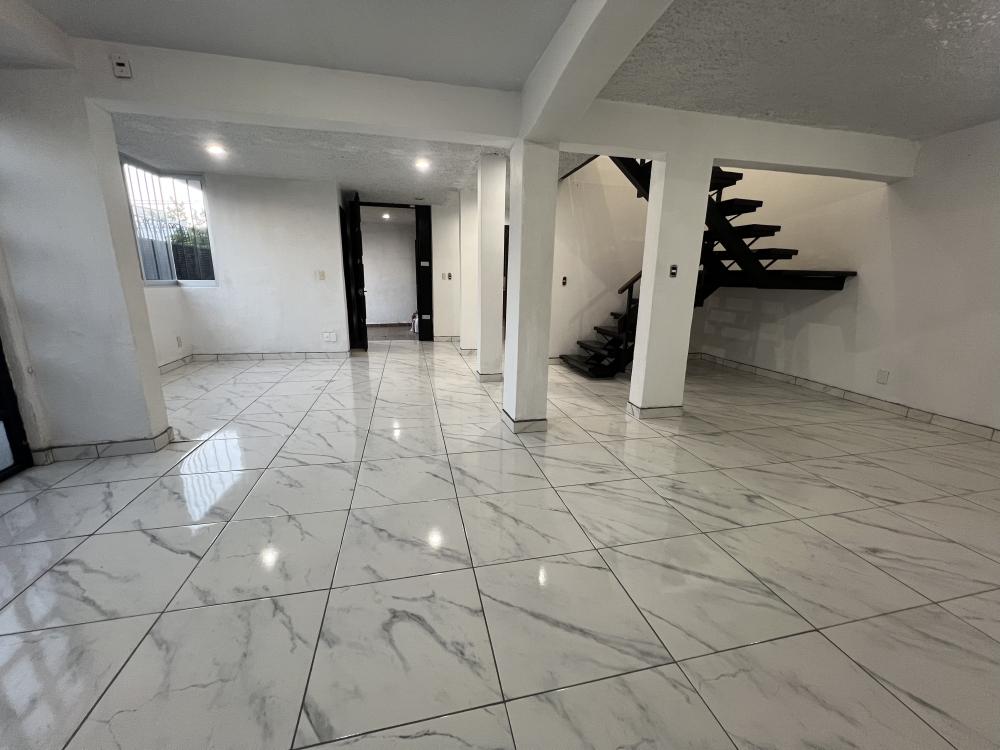 Zapopan, Prados Tepeyac, Casa en renta en esquina
