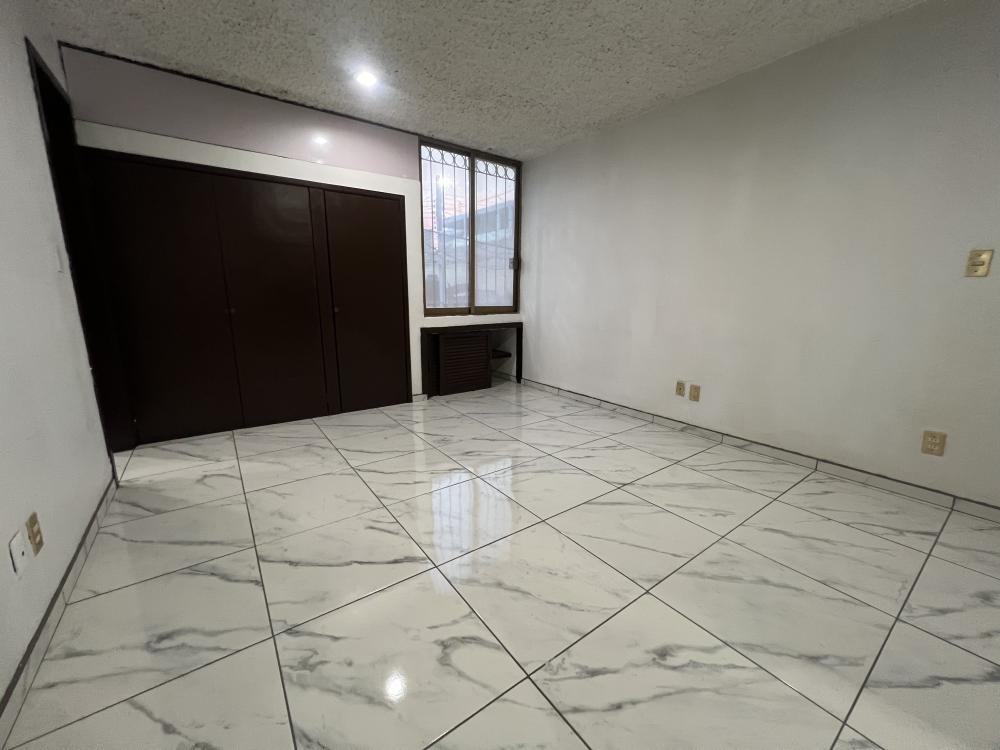 Zapopan, Prados Tepeyac, Casa en renta en esquina