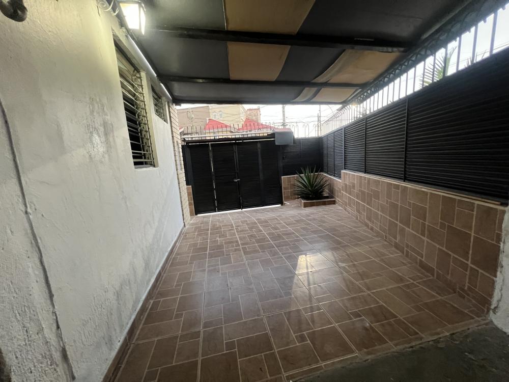 Zapopan, Prados Tepeyac, Casa en renta en esquina