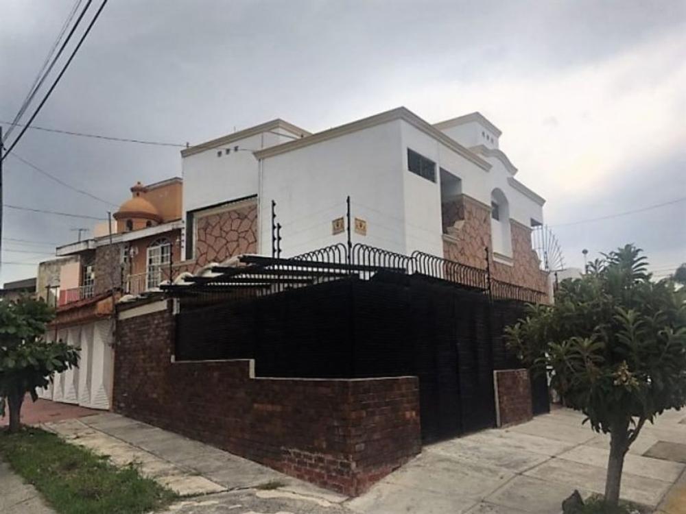 Zapopan, Prados Tepeyac, Casa en renta en esquina