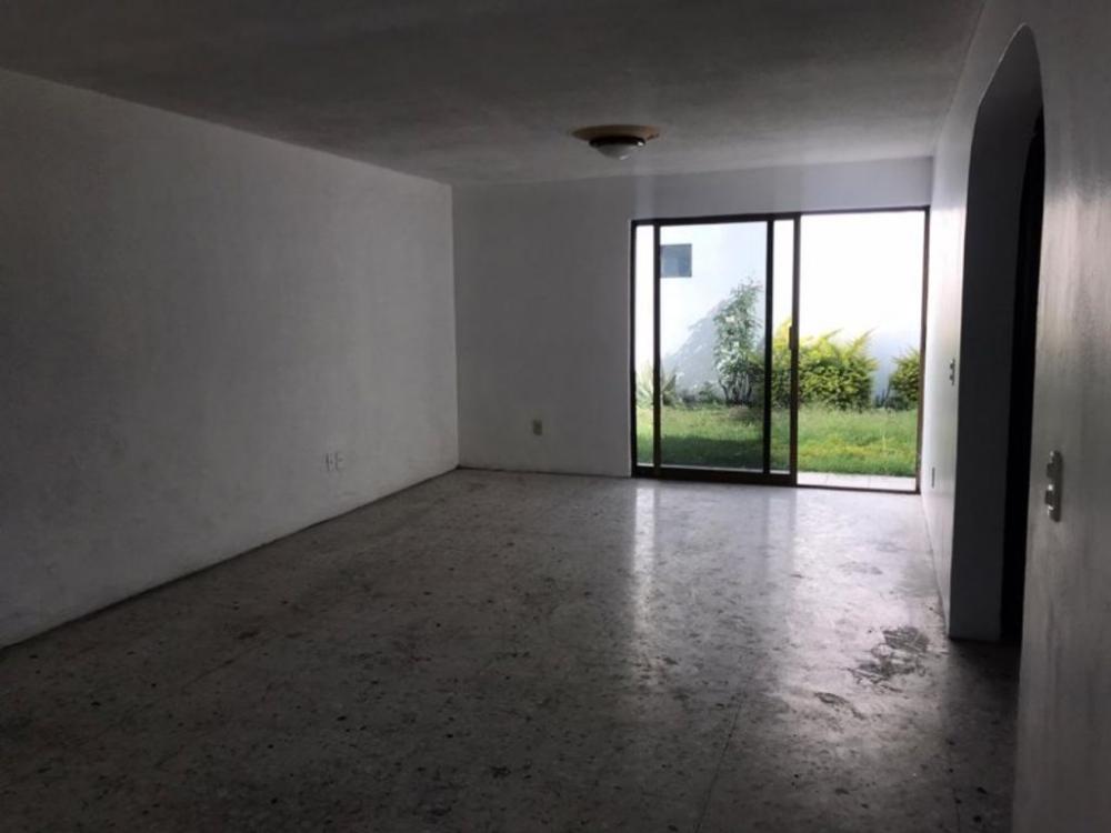 Oficinas con uso de suelo en renta a una cuadra de Lopez Mateos