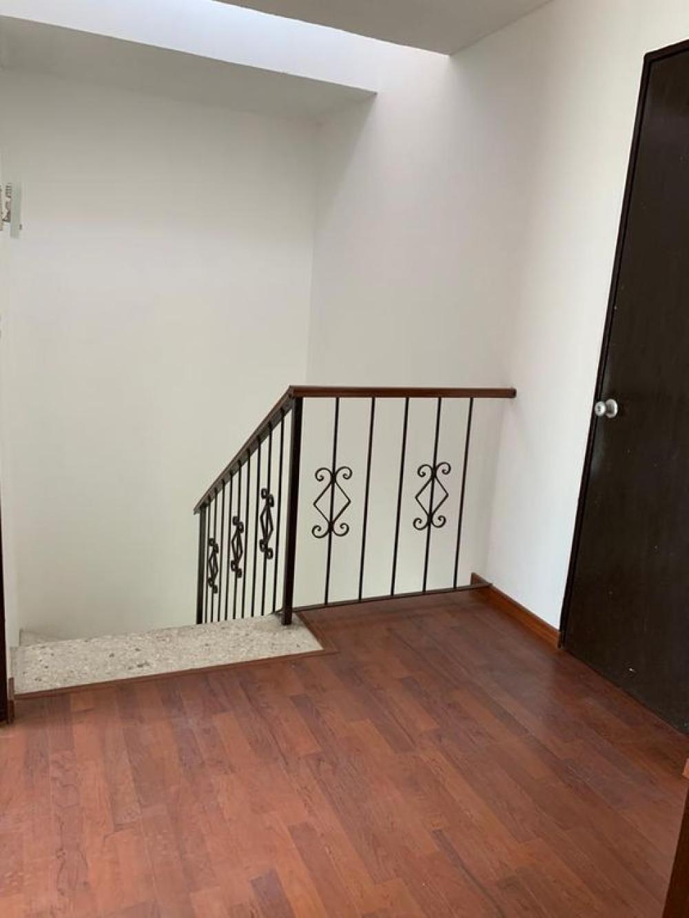 Oficinas con uso de suelo en renta a una cuadra de Lopez Mateos