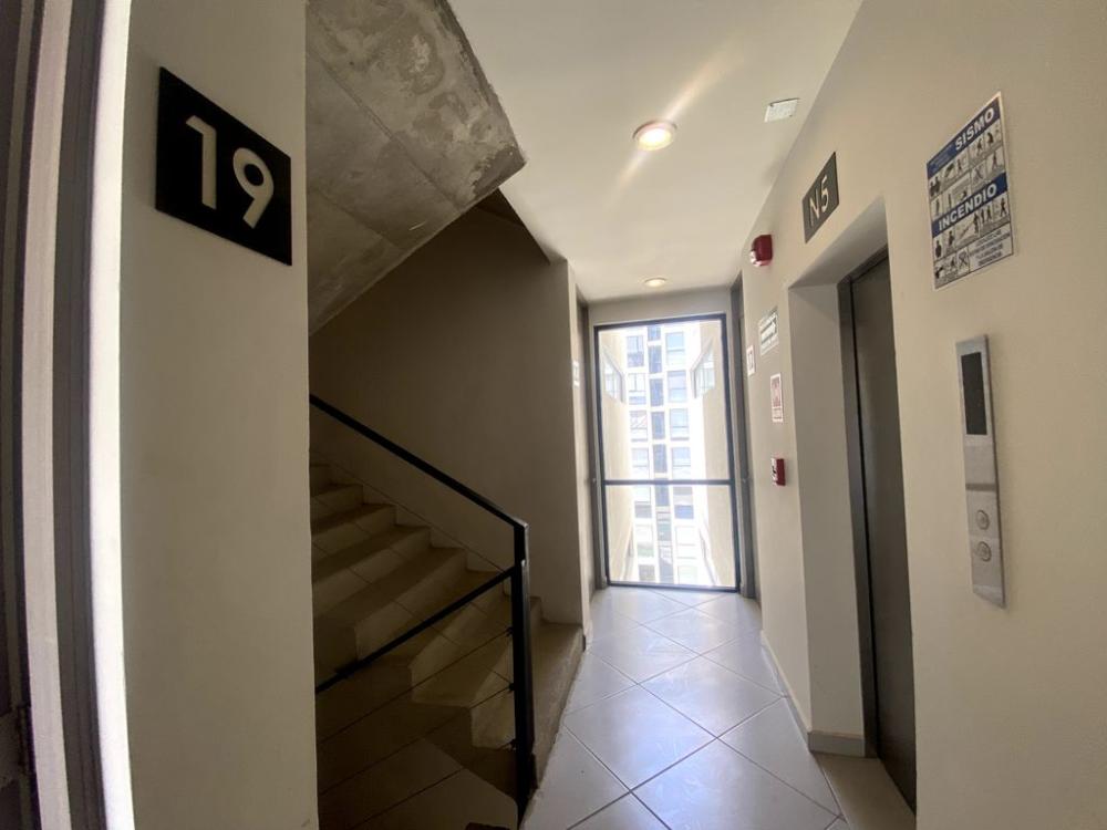 OPORTUNIDAD depa semi nuevo en Santa Ana Tepetitlan